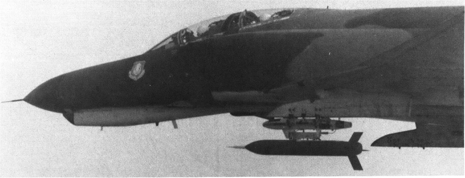 Usaf Air-launches Ecm Decoy, Page:  - November 18, 1974 | Aviation Week